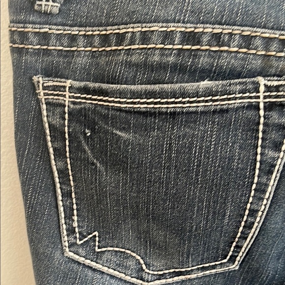 Blue Ankle Cropped Jeans with Contrast Stitching - Picture 8 of 10